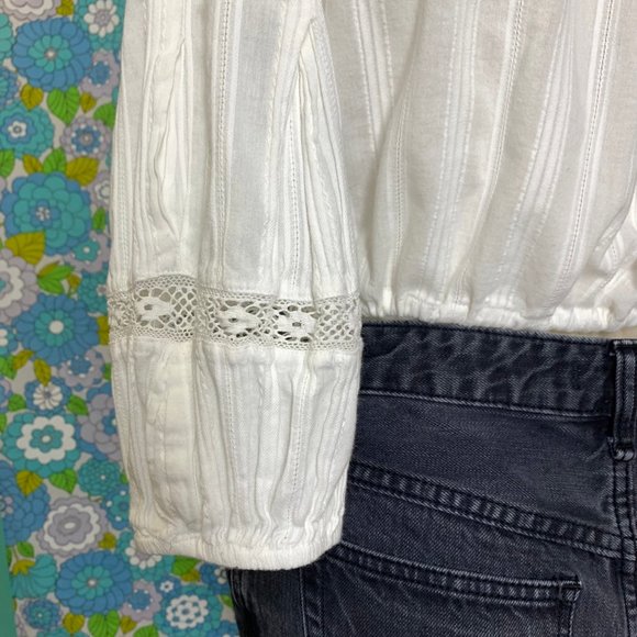 Free People White Boho V Neck Cropped Lace Floral Embroidered Blouse Size XS - Picture 9 of 13